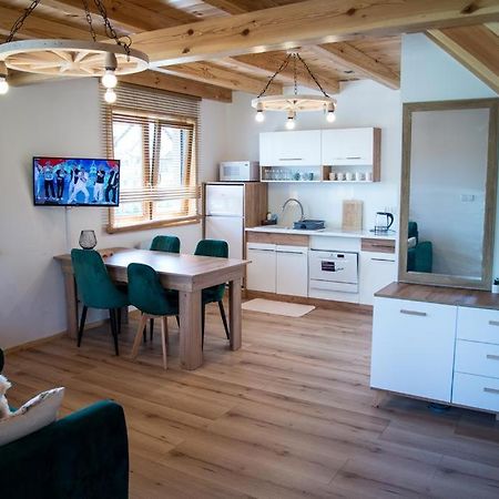 Kalinowy Sad Domki Z Jacuzzi I Sauna Mikołajki Exteriér fotografie