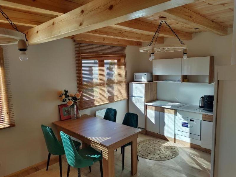Kalinowy Sad Domki Z Jacuzzi I Sauna Mikołajki Exteriér fotografie