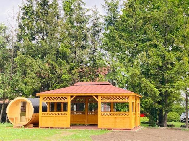 Kalinowy Sad Domki Z Jacuzzi I Sauna Mikołajki Exteriér fotografie