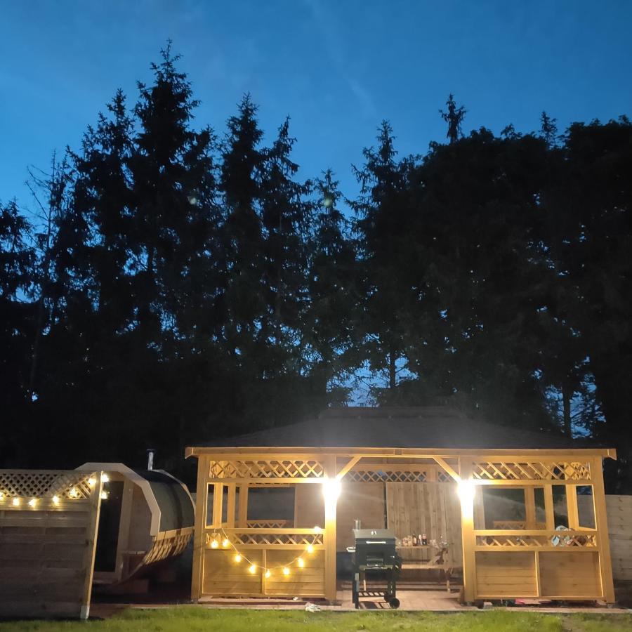 Kalinowy Sad Domki Z Jacuzzi I Sauna Mikołajki Exteriér fotografie
